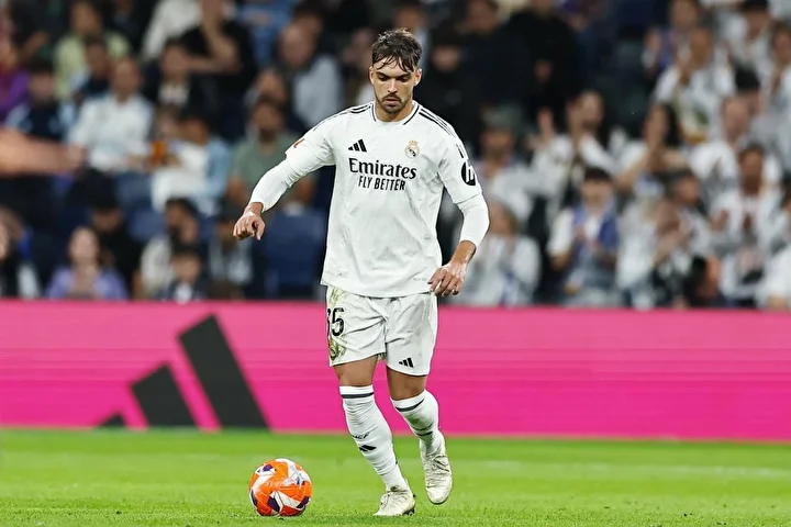 Beşiktaş’tan Real Madrid’in 40 milyonluk yıldızına teklif: Kiralık olarak geliyor! 4 besiktastan real madridin 40 milyonluk yildizina teklif kiralik olarak geliyor 3 1ZgdZyBI
