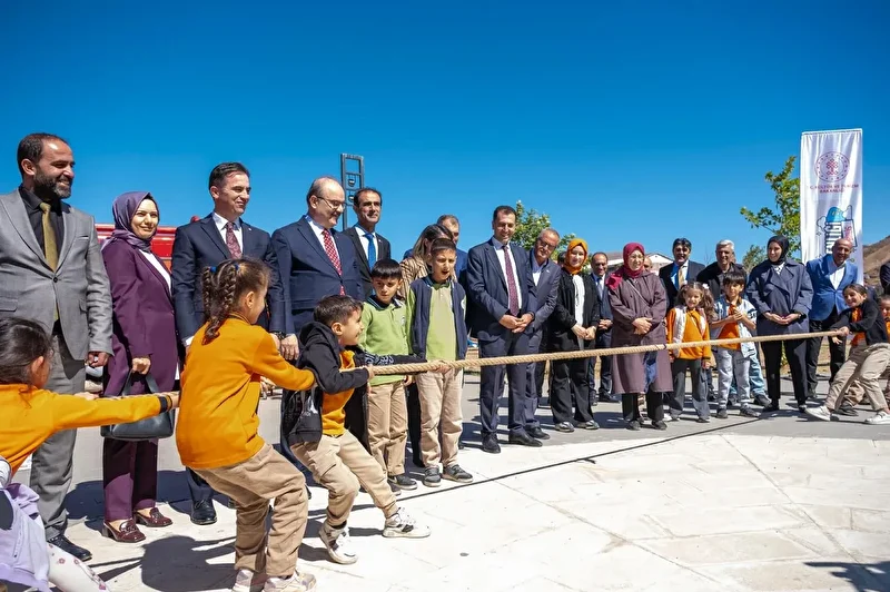 Bir Anadolu Şenliği'nin kapanış durağı: Bitlis 6 bir anadolu senliginin kapanis duragi bitlis 5 kikNKyte
