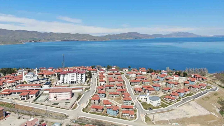 bir kent adeta bastan kuruldu elazigda 36 bin konut depremzedelere teslim edildi 0 huXYVUEl