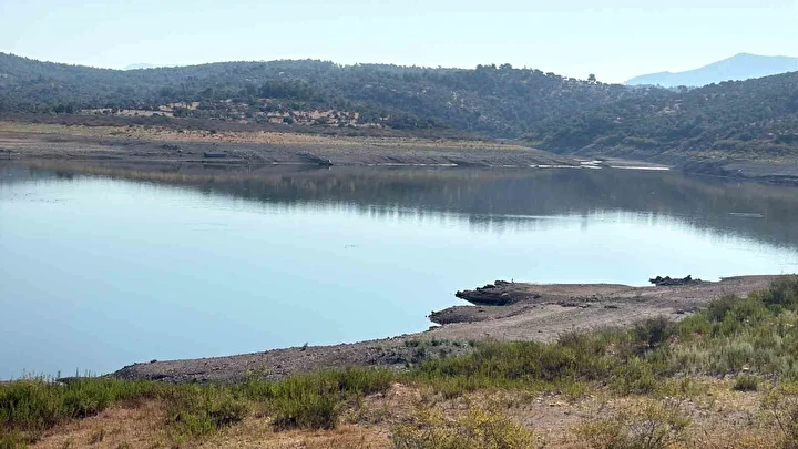 Bodrum’da musluklar kurudu: Baraj suyu tarlalara aktı 1 bodrumda musluklar kurudu baraj suyu tarlalara akti 0 ZwJRBfr3