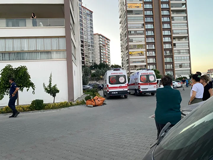 Boşanma evresindeki eşini çocuklarının gözü önünde tabancayla öldürdü 3 bosanma evresindeki esini cocuklarinin gozu onunde tabancayla oldurdu 2 1zn4ELwb