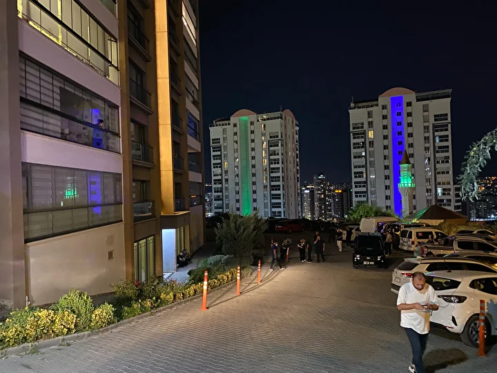 Boşanma evresindeki eşini çocuklarının gözü önünde tabancayla öldürdü 4 bosanma evresindeki esini cocuklarinin gozu onunde tabancayla oldurdu 3 Rg32TagN