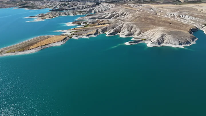 burasi maldivler degil turkiye sular cekilince ortaya cikti neresi oldugunu ogrenince cok sasiracaksiniz 3 Rrsea2tM
