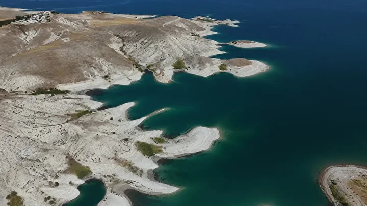 burasi maldivler degil turkiye sular cekilince ortaya cikti neresi oldugunu ogrenince cok sasiracaksiniz 4 mMqJWmye