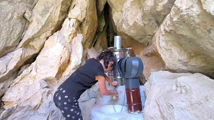 Burası yaz kış sıfır derece: 7 köy yolunun kesiştiği noktada yer alıyor herkes görmek için akın ediyor 6 burasi yaz kis sifir derece 7 koy yolunun kesistigi noktada yer aliyor herkes gormek HsWISgun