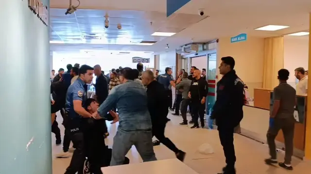 Bursa’da iki küme ortasında silahlı çatışma: Bir meyyit, 2 yaralı bursada iki kume ortasinda silahli catisma bir meyyit 2 yarali LNvXtHh9.webp