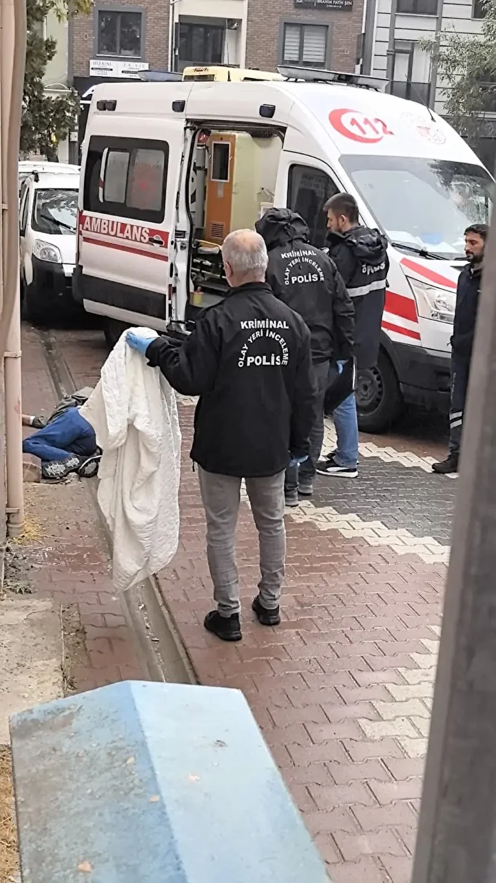 Bursa'da yol kenarında meyyit bulundu 1 bursada yol kenarinda meyyit bulundu 0 Uq1PWE6T