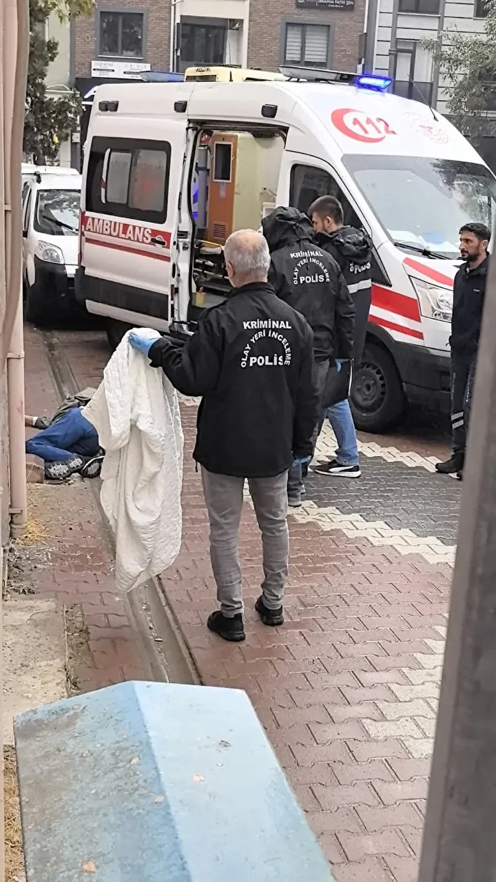 Bursa'da yol kenarında meyyit bulundu 4 bursada yol kenarinda meyyit bulundu 3 CtHzW4bg