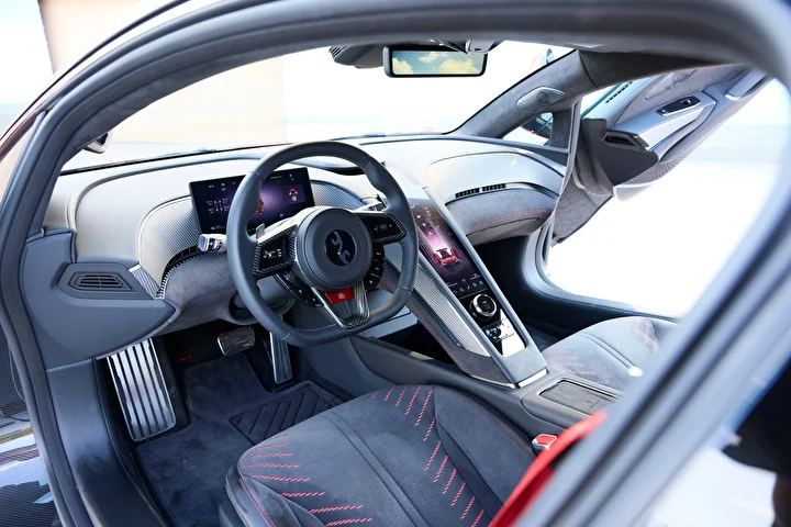 byd turkiyeden yuzen kendi etrafinda donen ve ziplayabilen araclariyla teknoloji gosterisi 7 hApm6fpw