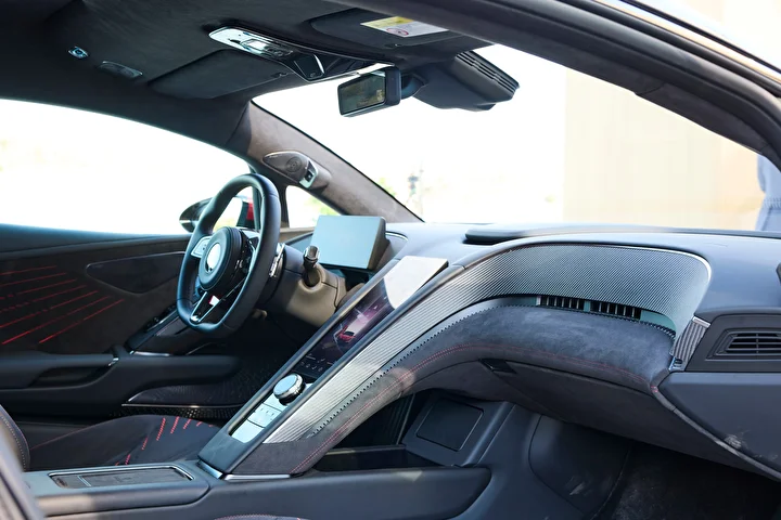 byd turkiyeden yuzen kendi etrafinda donen ve ziplayabilen araclariyla teknoloji gosterisi 9