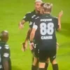 caner erkin cilgina dondu ekip arkadasina tokat atti 8qtxGxSn.webp