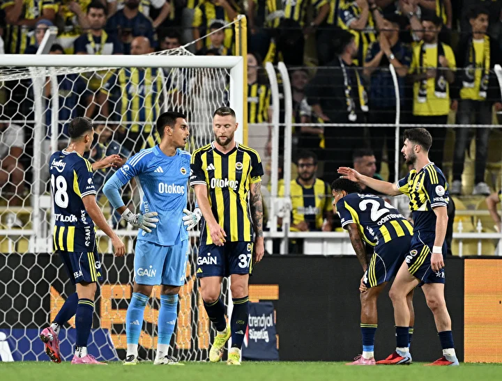 cenk tosundan mac sonu olay aciklama bana penalti dedi 1 AQhbgeY9