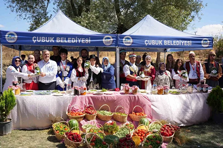 cubuk ilcesinin simgesi oldu bircok ulke birbiriyle yaristi rusya birinci oldu 6 TQ9EtOEq