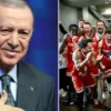 cumhurbaskani erdogan 12 dev adami kutladi yurekten tebrik ediyorum l1fBzd5v.webp