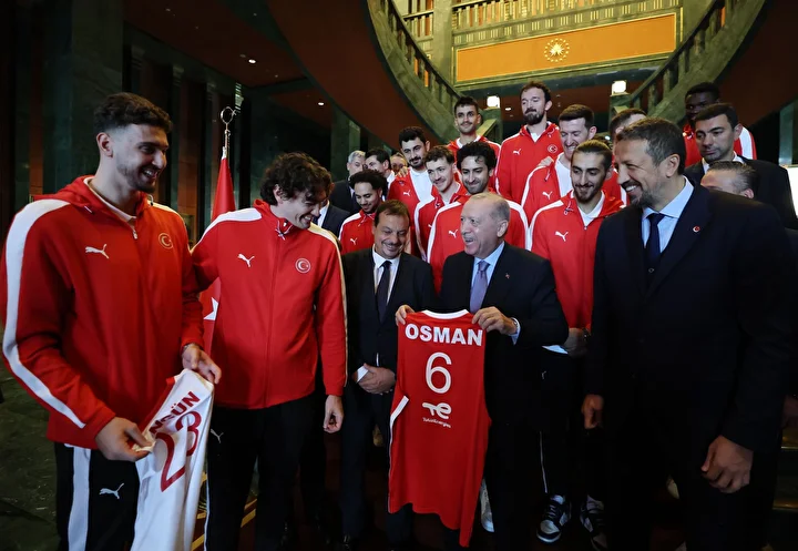 Cumhurbaşkanı Erdoğan A Ulusal Basketbol Grubu'nu kabul etti: Olağanüstü bir ivme yakaladık 7 cumhurbaskani erdogan a ulusal basketbol grubunu kabul etti olaganustu bir ivme yakaladik 6 PGgYcOp4