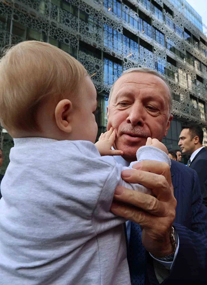 cumhurbaskani erdogan new yorkta vatandaslarla bir ortaya geldi 1 XCtKOrr3