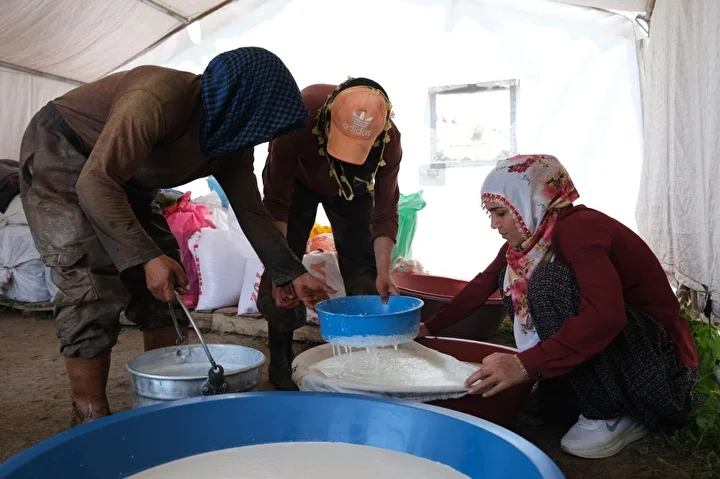 cuval cuval cikariyorlar nami tum turkiyeyi sardi 120 gun saklaniyor her yerden talep yagiyor Ih7a7rnH