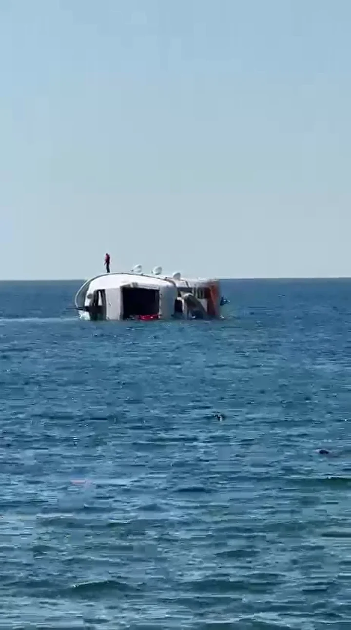 Denizde can pazarı: İmali tamamlanıp sahibine teslim edilen lüks yat 15 dakika sonra battı 3 denizde can pazari imali tamamlanip sahibine teslim edilen luks yat 15 dakika sonra batti djmMswln