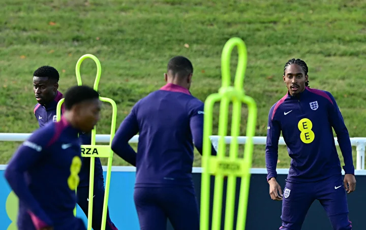 djed spence ingiltere ulusal ekibinin birinci musluman futbolcusu oldu 0 5Ia7RsnR