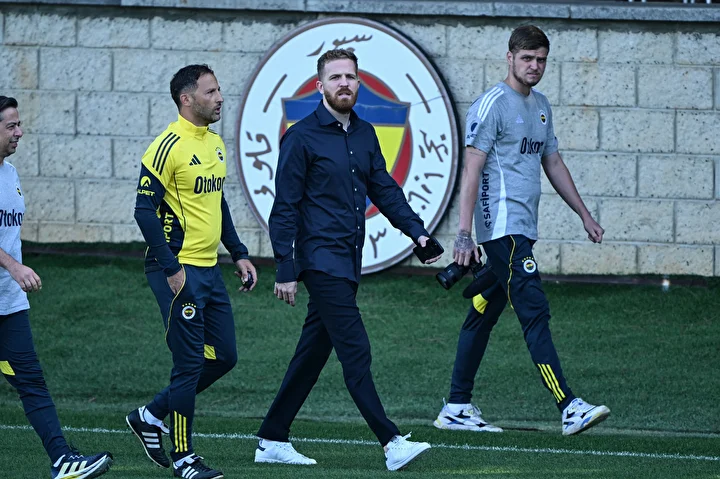 domenico tedesco idman sonrasinda idareye rapor sundu fred icin kararini verdi 4 wQTZEAcv