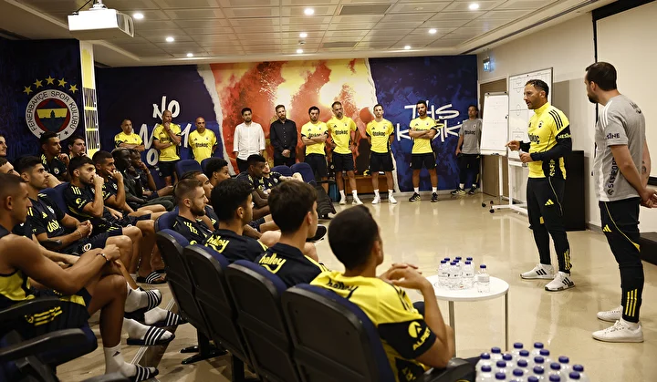 Domenico Tedesco oynatacağı sistemi açıkladı 8 domenico tedesco oynatacagi sistemi acikladi 7 Vm7ZQvU4