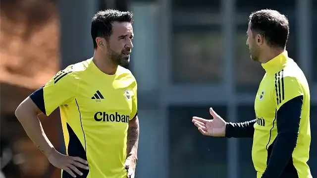 Domenico Tedesco’dan Gökhan Gönül’le ilgili flaş açıklama domenico tedescodan gokhan gonulle ilgili flas aciklama qH9tYWEq.webp