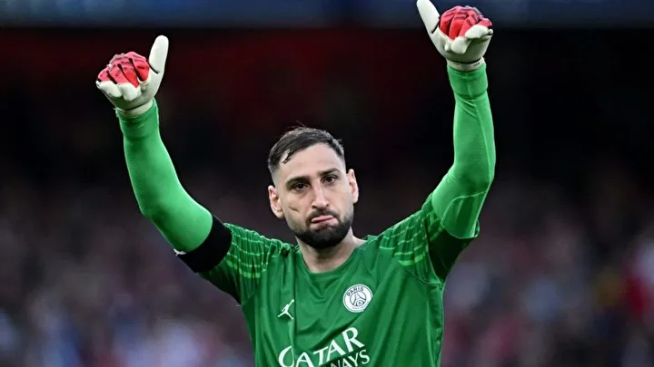 Donnarumma imzayı atıyor 1 donnarumma imzayi atiyor 0 TH43Rhhu