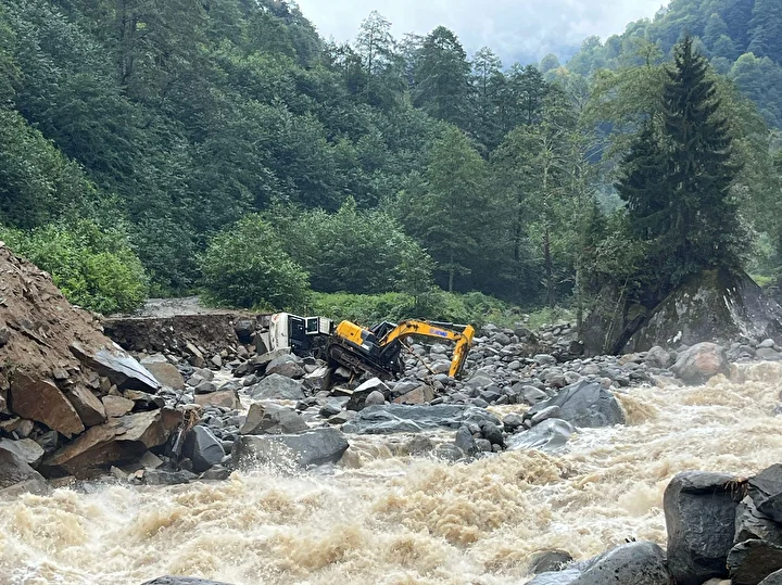 Dört vilayet için turuncu kod: AFAD alarm verdi, daha şiddetli olacak 3 dort vilayet icin turuncu kod afad alarm verdi daha siddetli olacak 2 HX43D2Cw