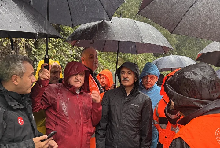 Dört vilayet için turuncu kod: AFAD alarm verdi, daha şiddetli olacak 4 dort vilayet icin turuncu kod afad alarm verdi daha siddetli olacak 3 RmqK6vLZ