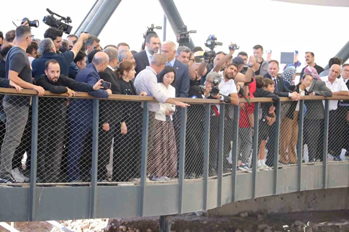 dunya bu kesfi konusacak gobeklitepede bulundu neolitik cagin rituellerine ve inanc dunyasina isik tutacak GdzWOZuQ