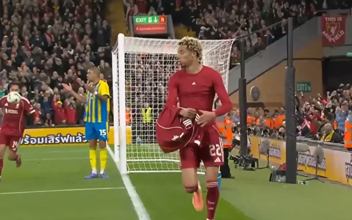 dunyaca unlu yildiz futbolcundan skandal kusur tamamen aptalca 3