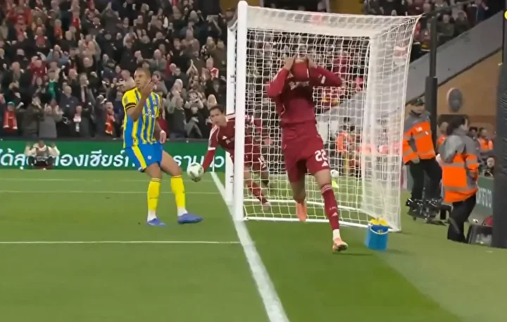 dunyaca unlu yildiz futbolcundan skandal kusur tamamen aptalca 4 LBfnbYaw