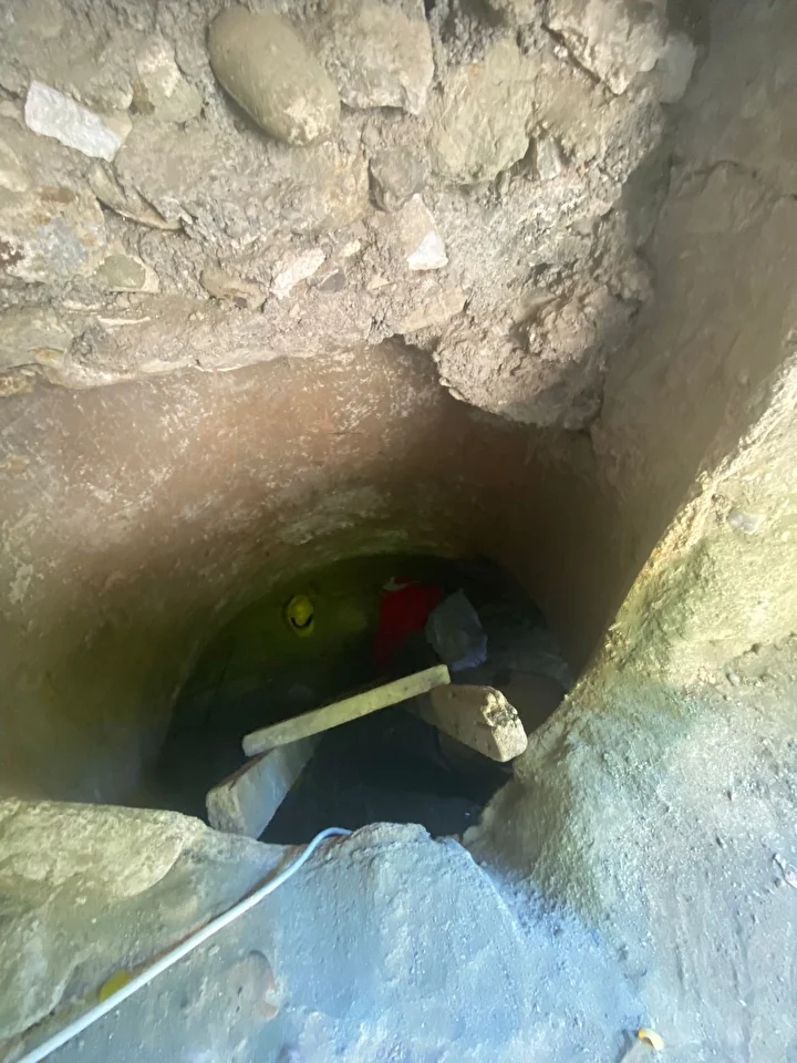 dusunde gordu 12 metrelik tunel kazdi define arayan anne ile oglu yakalandi 4 9hHCugzj