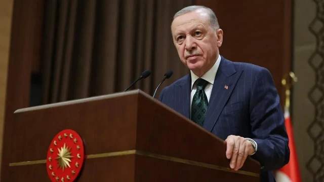 Erdoğan’dan CHP’ye sert ileti: 100 yıllık partiyi hırsızlık çetesine çevirdiler, muhalefetten kaçışın sebebi bu erdogandan chpye sert ileti 100 yillik partiyi hirsizlik cetesine cevirdiler muhalefetten kacisin sebebi bu URL5QWet.webp