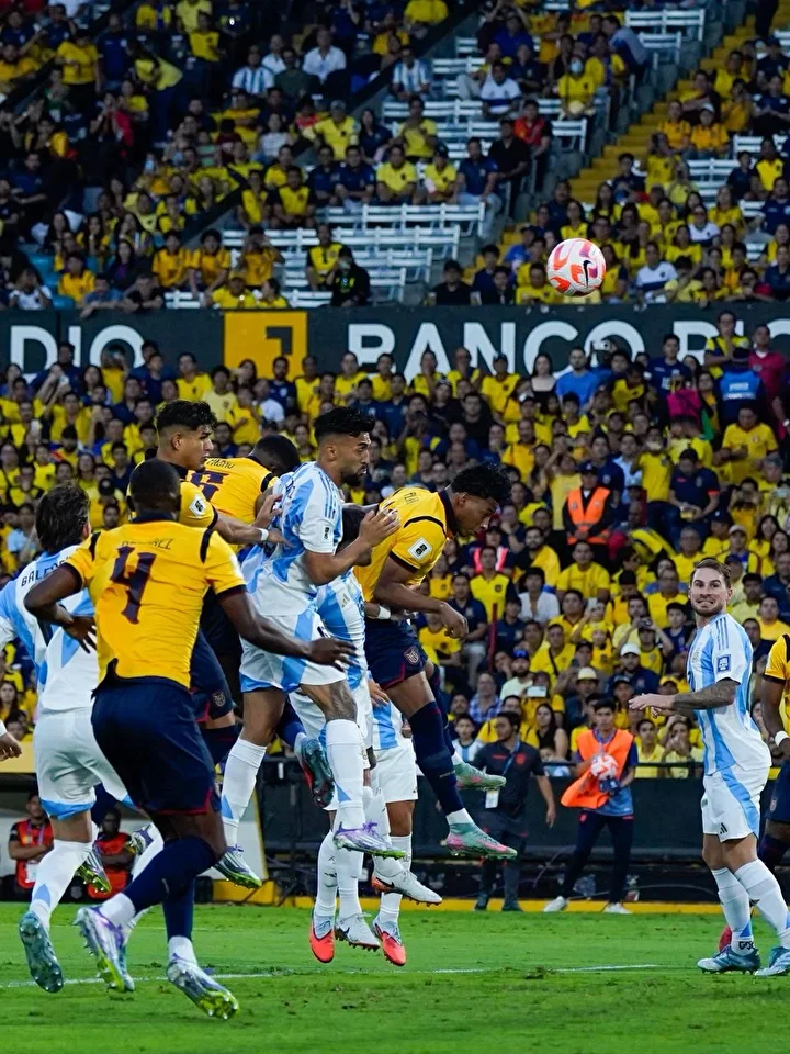 Eski Fenerbahçeli golcü Arjantin’i tek başına devirdi 1 eski fenerbahceli golcu arjantini tek basina devirdi 0 FL3HYBzS