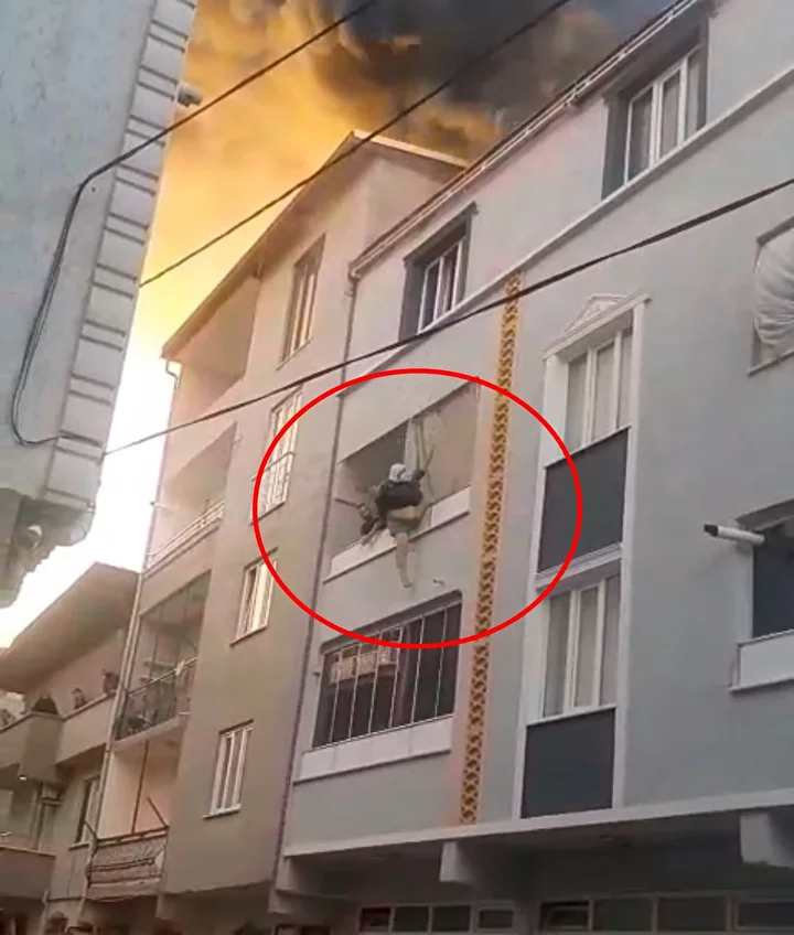 evvel torununu sonra kendini atti 3uncu katta yasanan dehsetin yeni imaji ortaya cikti 0 cyr7fvlj
