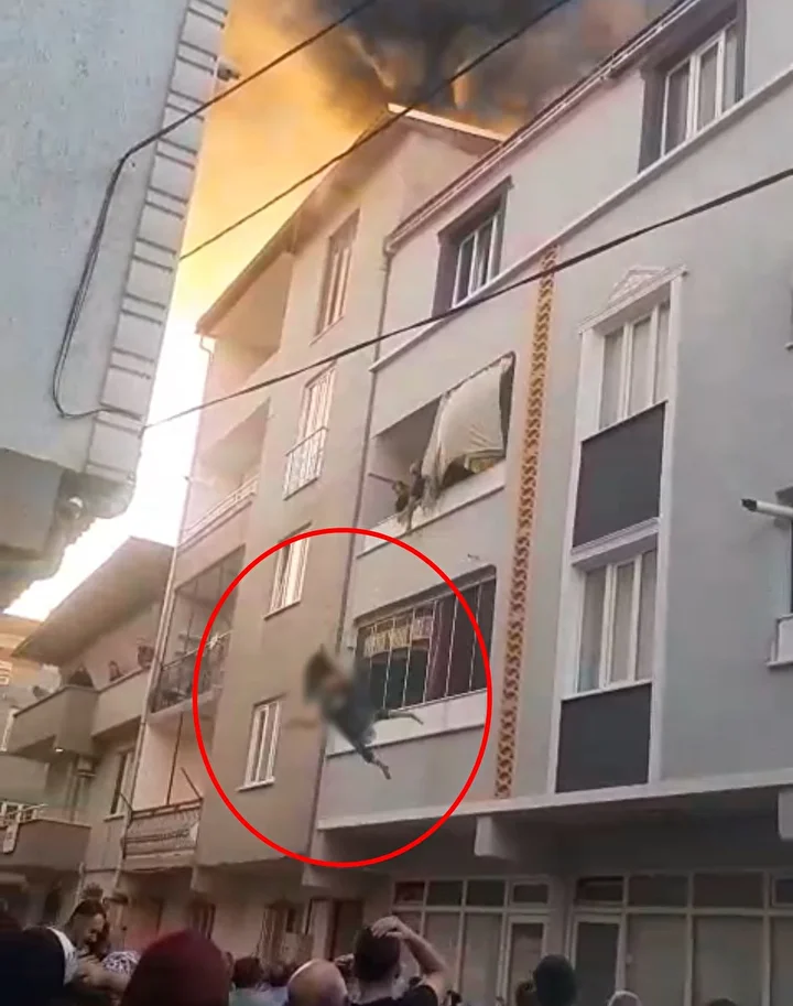 evvel torununu sonra kendini atti 3uncu katta yasanan dehsetin yeni imaji ortaya cikti 3 3zA8WGzn