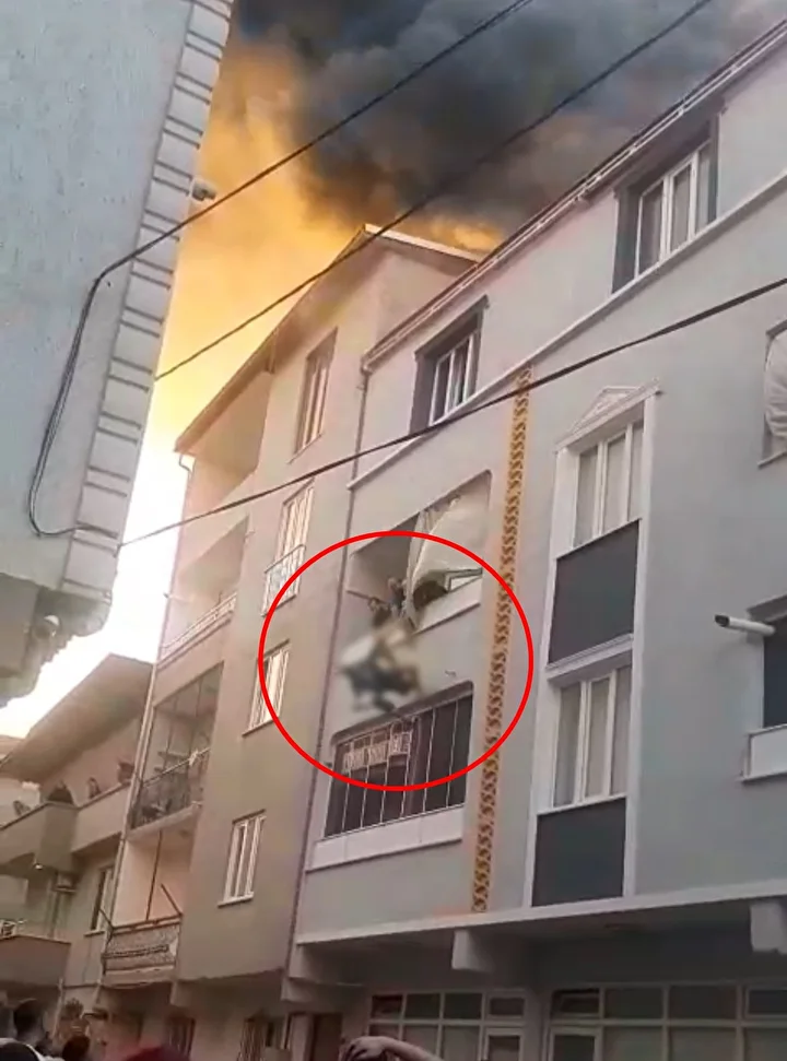 evvel torununu sonra kendini atti 3uncu katta yasanan dehsetin yeni imaji ortaya cikti 4 VAki3hkg