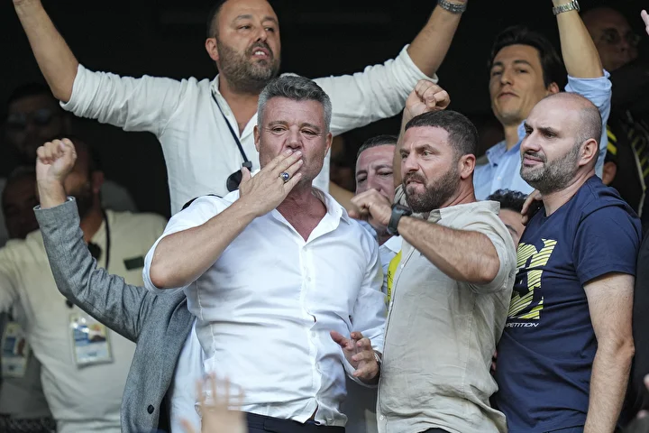 fenerbahce baskani sadettin saran ilk icraatini acikladi 0 OCv393We