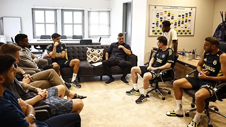 Fenerbahçe Kulübü Lideri Sadettin Saran'dan sert kelamlar: 'Omurgasız insanlar' 11 fenerbahce kulubu lideri sadettin sarandan sert kelamlar omurgasiz insanlar 10 FfTzTazW