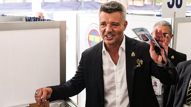 fenerbahce kulubu liderini secti ali koc gitti sadettin saran geldi RZkHMLlb.webp