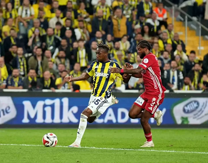 fenerbahce taraftarindan taliscaya buyuk reaksiyon 1 BBVRtlI6