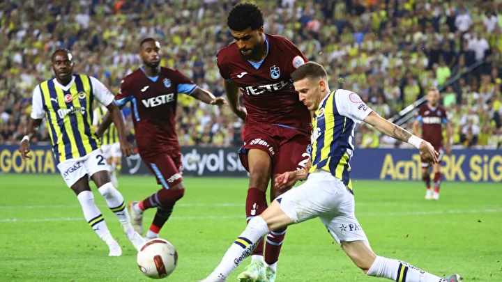 Fenerbahçe-Trabzonspor maçı öncesinde yıldız oyuncudan makus haber: Forma giyemeyecek 2 fenerbahce trabzonspor maci oncesinde yildiz oyuncudan makus haber forma giyemeyecek 1 MswbLBct
