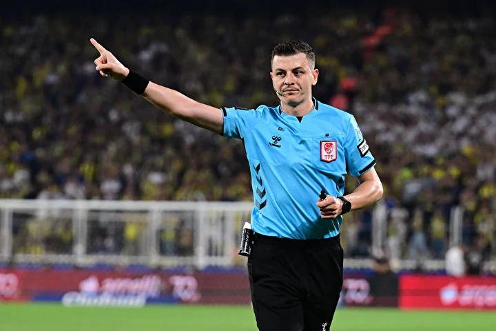 Fenerbahçe-Trabzonspor maçının hakemiyle ilgili flaş sav: Ortalığı karıştıracak olay 3 fenerbahce trabzonspor macinin hakemiyle ilgili flas sav ortaligi karistiracak olay 2 GBbhSCCM