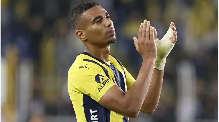 fenerbahce yildiz futbolcunun kontratini feshetti 0 qHO3MieY