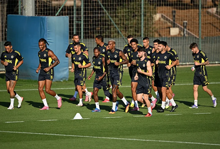 Fenerbahçe'de 5 isim Trabzonspor derbisinde yok 1 fenerbahcede 5 isim trabzonspor derbisinde yok 0 87DmEJPy