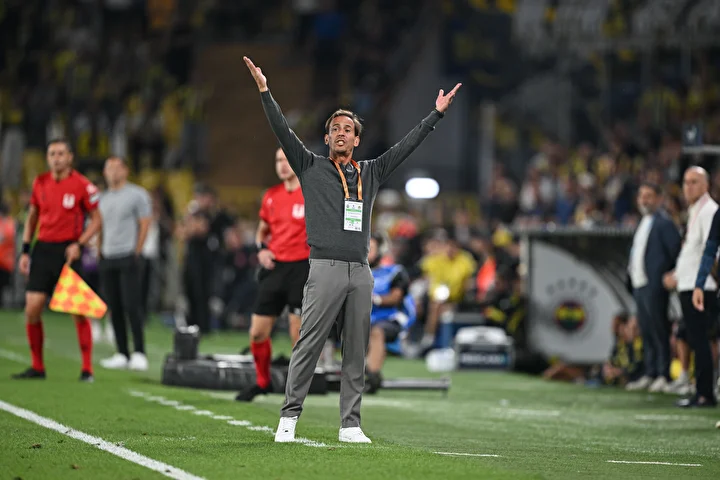 fenerbahcede en nesyrinin golu oncesinde faul var mi 1 56yDZNLC