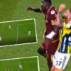 fenerbahcede en nesyrinin golu oncesinde faul var mi IYDKFYAh.webp