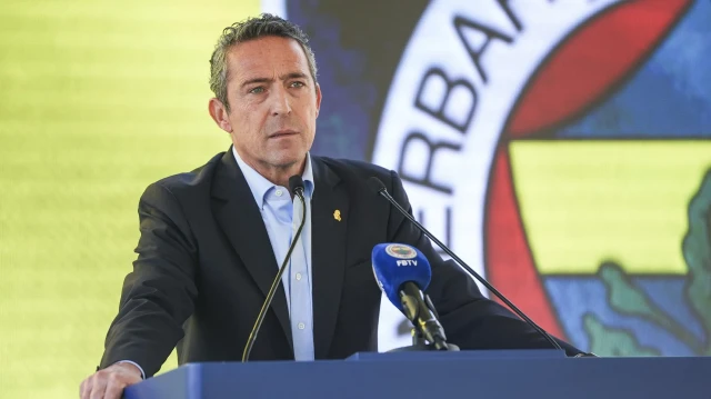fenerbahcede lider ali koc canli yayinda dunya yildizini acikladi 47 milyon euro i14VYC63.webp