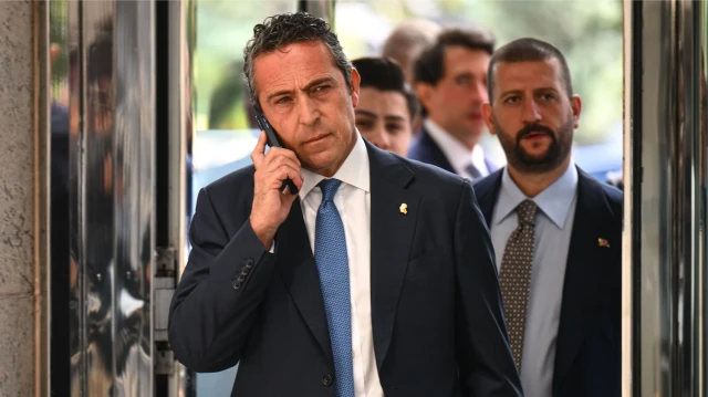 fenerbahcede teknik yonetici toplantisi sona erdi alinan karar aciklandi 72P5UYQm.webp